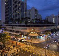Piazza Surfers Paradise - St Kilda Accommodation