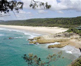 Main Beach, North Stradbroke Island - St Kilda Accommodation 0
