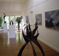 Ivy Hill Gallery - St Kilda Accommodation