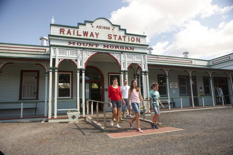 Rockhampton To Carnarvon Gorge Four Night Drive - St Kilda Accommodation 4