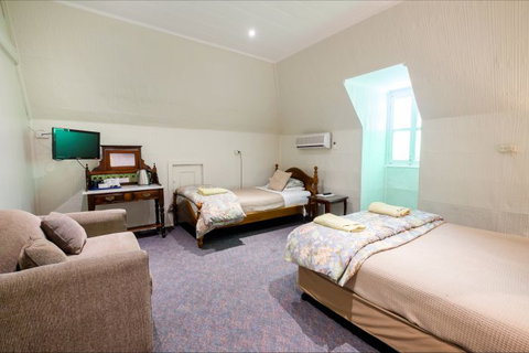 Peel Inn Nundle - St Kilda Accommodation 6