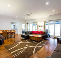 The Retreat Port Stephens - St Kilda Accommodation
