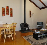 Tinglewood Cabins - St Kilda Accommodation