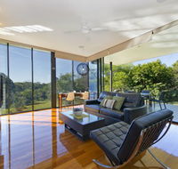 Glass On Glasshouse - St Kilda Accommodation