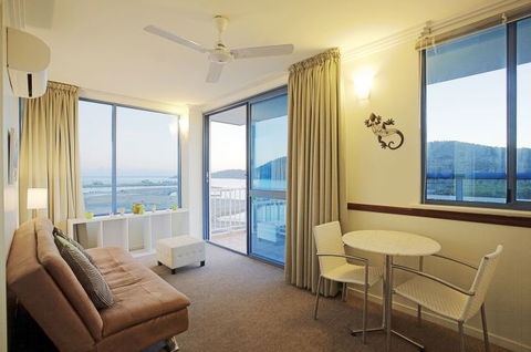 At Whitsunday Vista Resort - St Kilda Accommodation 2
