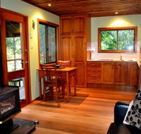 Waterfall Hideout-Rainforest Cabin for Couples - St Kilda Accommodation