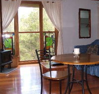 Bluegums Cabins - St Kilda Accommodation