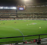 Half-Day Sports Lovers Bus Tour of Melbourne with Tour Options - St Kilda Accommodation
