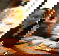 Small Group 6 guests Ultimate Yarra Valley Food and Wine - Mercedes Van - St Kilda Accommodation