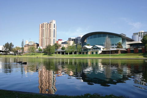 Adelaide Airport Private Chauffeured Transfer - St Kilda Accommodation 6