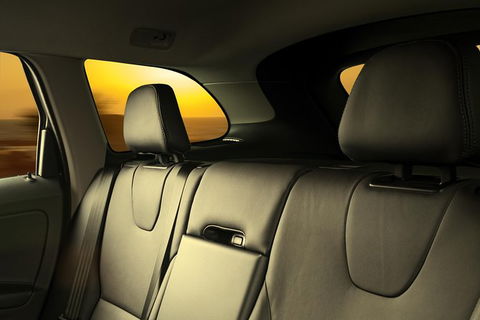 Round Trip Transfer In Private Minivan From-to Airport ADL In Adelaide Downtown - St Kilda Accommodation 5