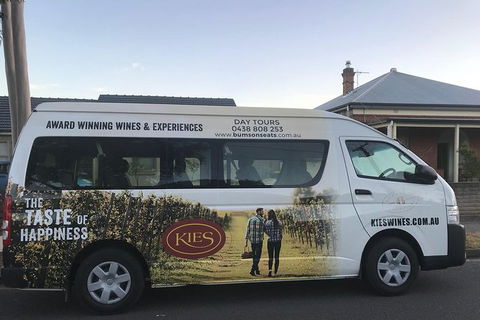 AirPort Transfers & People Mover - St Kilda Accommodation 7