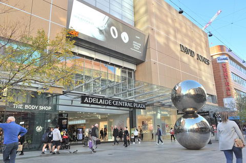 Adelaide's Best Walking Tour - St Kilda Accommodation 0