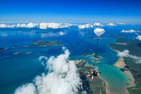 Airlie Beach Tandem Skydive - St Kilda Accommodation 4