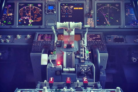 Airliner-737 - 60 MINS - Flight Simulator Experience - St Kilda Accommodation 0