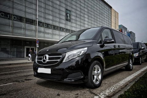 Arrival Private Transfer Sydney Airport SYD To Sydney In Luxury Van V Class - St Kilda Accommodation 3