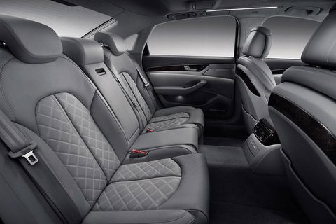 Arrival Private Transfer Sydney Airport SYD To Sydney By Business Class Car - St Kilda Accommodation 1