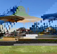 Davies Square Wallaroo - St Kilda Accommodation