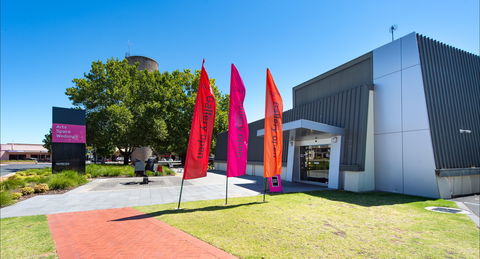 Arts Space Wodonga - St Kilda Accommodation 1