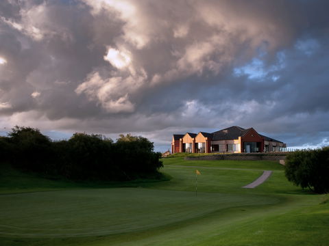 Albany Golf Club - St Kilda Accommodation 0