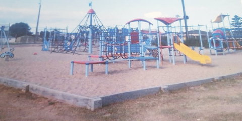 Edithburgh Playground - St Kilda Accommodation 0