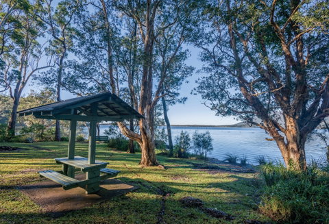 Queens Lake Picnic Area - St Kilda Accommodation 0