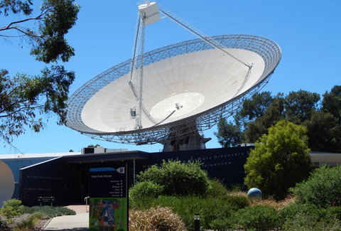 CSIRO Parkes Radio Telescope Visitor Centre - St Kilda Accommodation 0