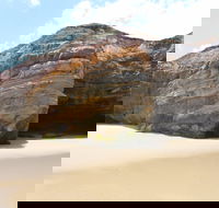 Shelley Caves - St Kilda Accommodation