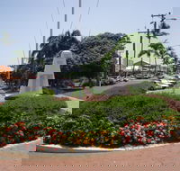 Yeppoon War Memorial - St Kilda Accommodation