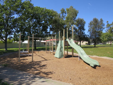 Athol Gallen Park - St Kilda Accommodation 0
