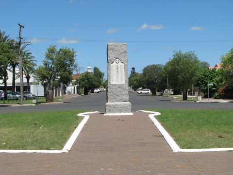 War Memorial And Heroes Avenue, Roma - St Kilda Accommodation 0
