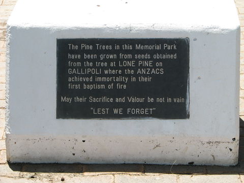 War Memorial And Heroes Avenue, Roma - St Kilda Accommodation 1