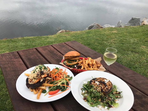 Moruya Waterfront - St Kilda Accommodation 2