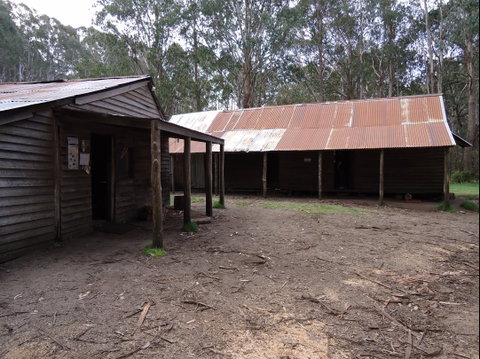 Razorback Hut - St Kilda Accommodation 0