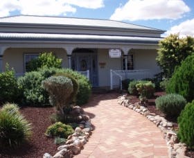 Absaloms Gallery - St Kilda Accommodation 1