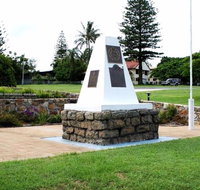 Dunwich War Memorial - St Kilda Accommodation
