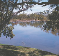 Halls Creek - St Kilda Accommodation
