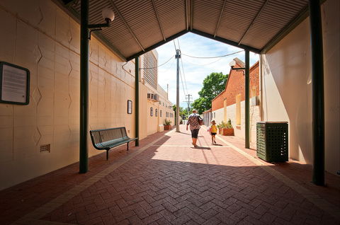 Kiesling Lane Heritage Walk - St Kilda Accommodation 0