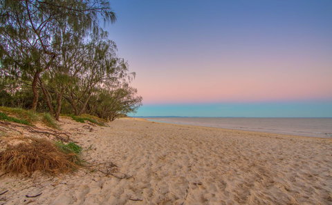 Red Beach - St Kilda Accommodation 2