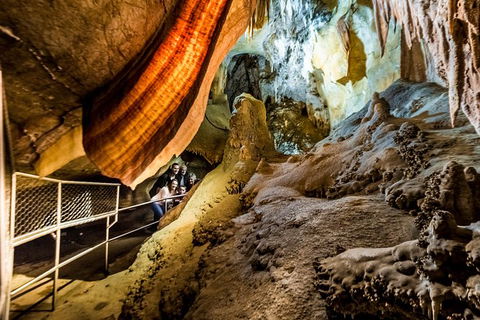 Jenolan Caves: Imperial Cave Tour - St Kilda Accommodation 4