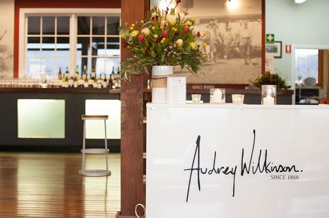 Audrey Wilkinson Vineyard: Picnic With Wine Masterclass Tasting - St Kilda Accommodation 4