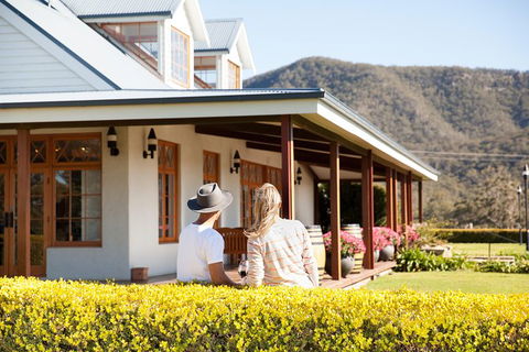 Audrey Wilkinson Vineyard: Picnic With Wine Masterclass Tasting - St Kilda Accommodation 2