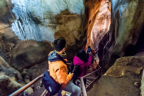 Jenolan Caves: Chifley Cave Tour - St Kilda Accommodation 1