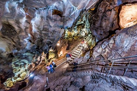 Jenolan Caves: Chifley Cave Tour - St Kilda Accommodation 3