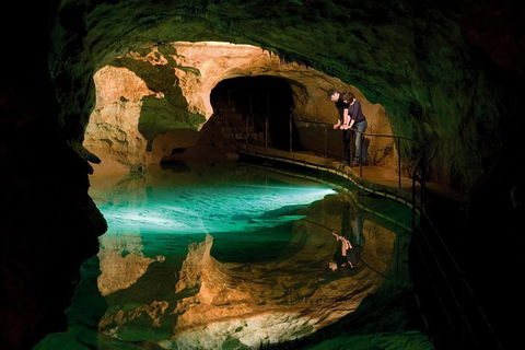 Jenolan Caves: Extended Orient Cave Tour - St Kilda Accommodation 1