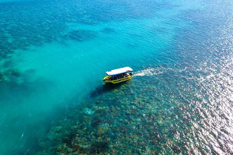 Airlie Beach Glass Bottom Boat Tour - St Kilda Accommodation 3