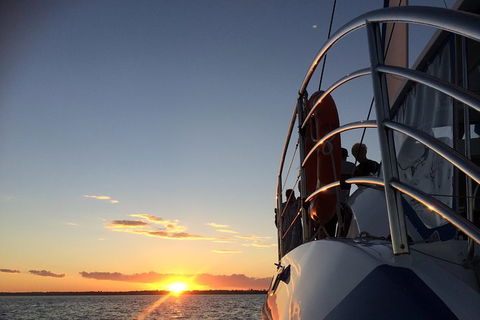 Hervey Bay Champagne Sunset Sail - St Kilda Accommodation 1