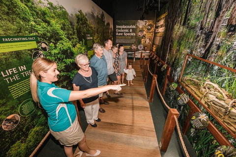 Cairns Aquarium Tour By Twilight With Drink And Appetiser - St Kilda Accommodation 3