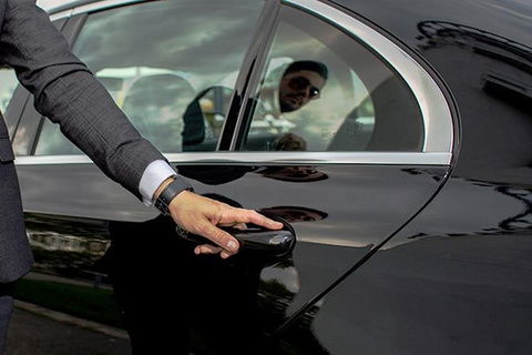 Adelaide Airport (ADL) To City Center To Airport - Private Transfer - St Kilda Accommodation 2