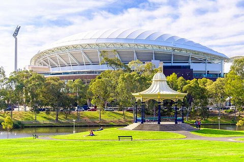Adelaide Airport Transfers : Adelaide City To Airport ADL In Luxury Car - St Kilda Accommodation 8